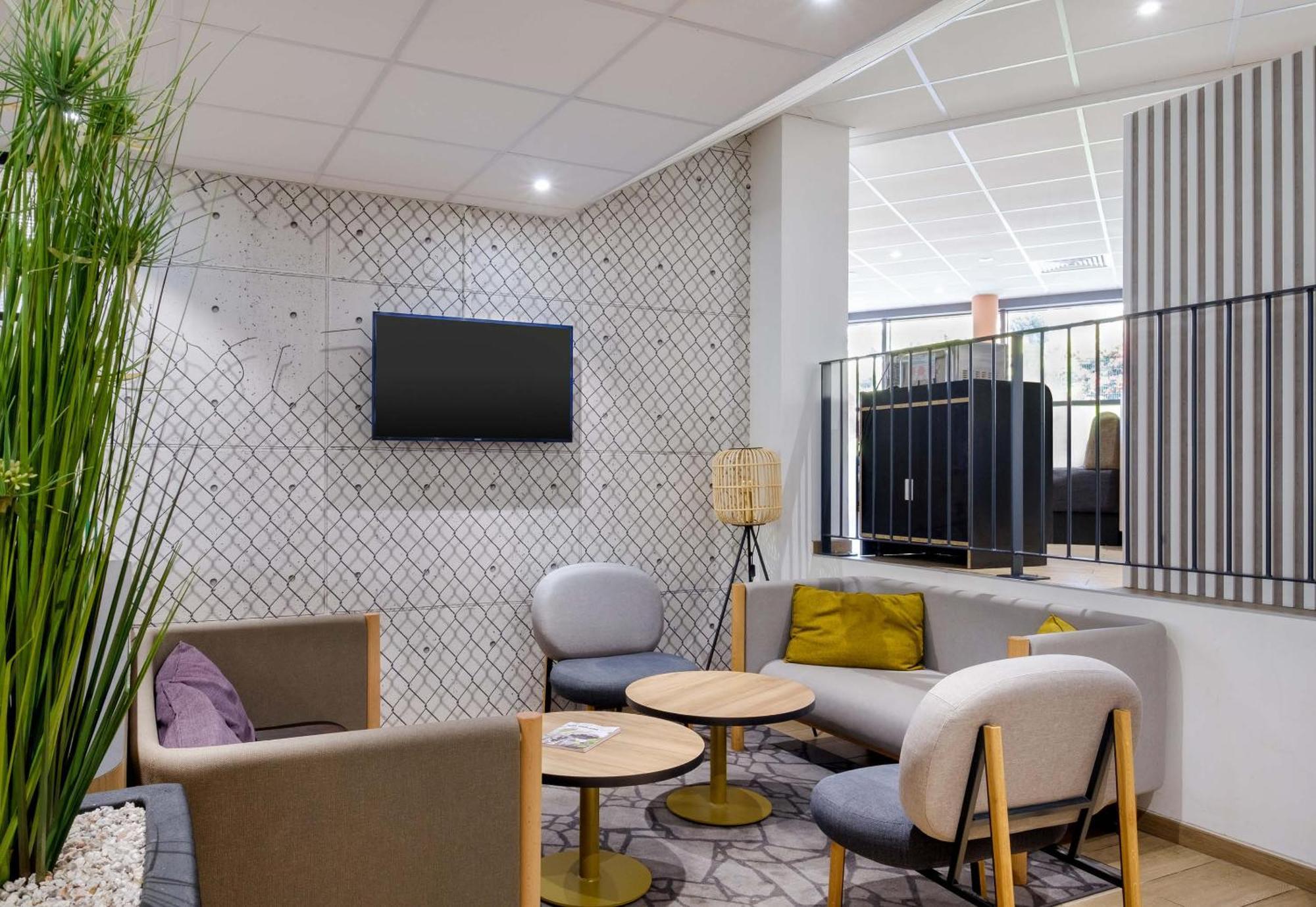Aéroport Arenas Hotel 3*